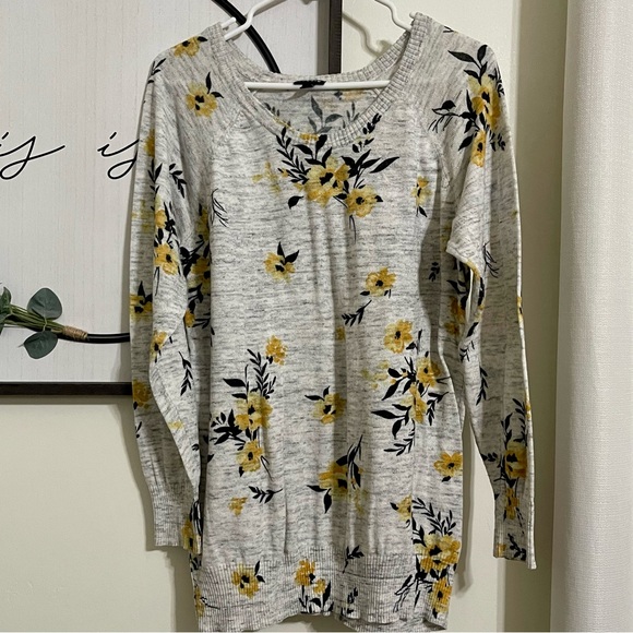 Torrid Yellow Floral Lightweight Sweater - Picture 4 of 8